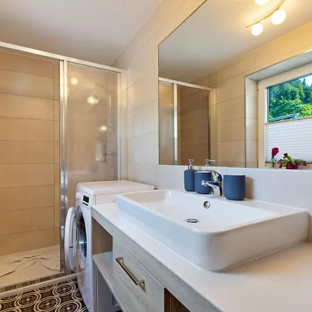 בית נופש House In H Ttau Near Salzburg Airport
